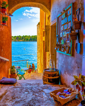 Fototapeta Rovinj colorful town Croatia, sunset Rovinj historical town with church and ocean