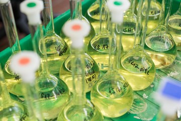 Labor chemikalien flüssigkeit