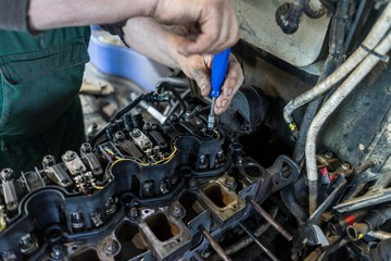 Fototapeta premium Motor reparatur