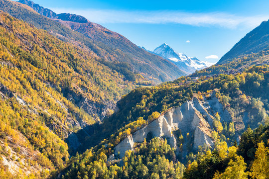 The Pyramides d'Euseigne with Dent Blanche in the background. Euseigne, Canton of Valais, Switzerland, Europe