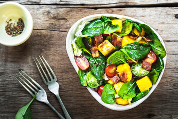 Mango with Bacon and Spinach Salad