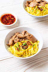 asian stir-fried noodle with pork