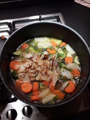 soupe, légumes, carottes,courgettes, oignons, hiver, plat chaud