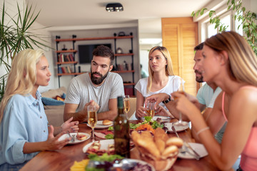 Friends have lunch together