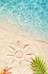  Summer background with green palm leaf and shell. Beach texture. Copy space. © Belight