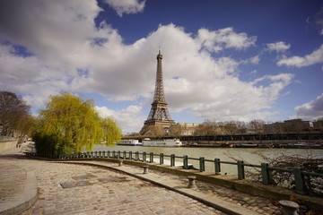 Paris Monument 492