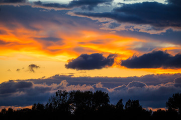Wolken im Sonnenuntergang