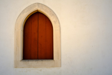 Fototapeta na wymiar An amazing window in portugal in a sunny day.