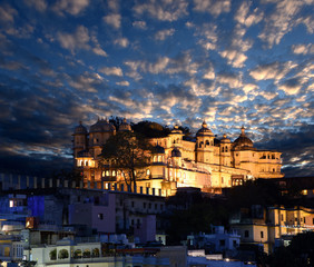 Fototapeta na wymiar night view of city palace in Udaipur, Rajasthan, India