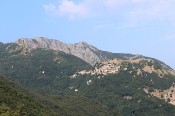 Obraz premium Remote village in the mountains