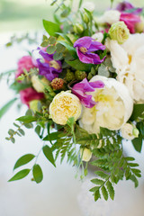 flower composition with white and pink flowers