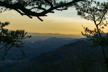 Fototapeta na wymiar Sunset over the great smoky mountains