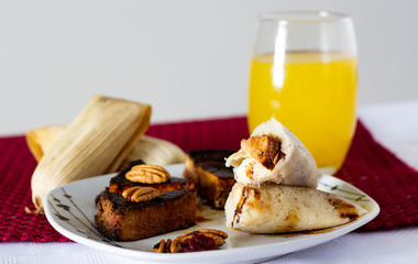 Tamal y flan