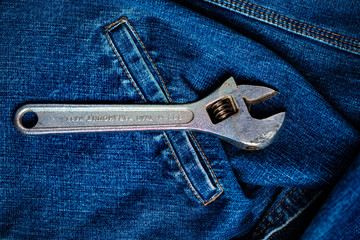 使い込んだ道具　モンキーレンチ