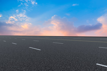 Fototapeta premium Road surface and sky cloud landscape..
