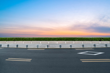 Fototapeta premium Road surface and sky cloud landscape..