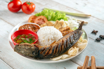 Fried catfish rice with sambal