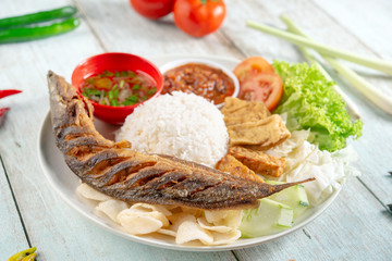 Fried catfish rice with sambal