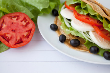 Sandwich with mozzarella and vegetables