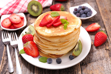 pancake with fruit berry