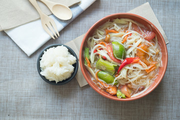 Som Tum papaya salad with white rice noodle, Thai food