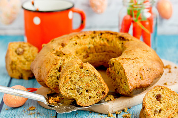 Carrot bundt cake with raisin and orange, Easter treat idea