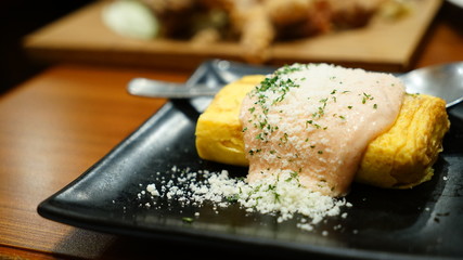 厚焼き卵　ソースがけ