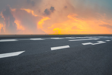Fototapeta premium Road surface and sky cloud landscape..