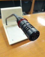 Closeup microphone speker conferance