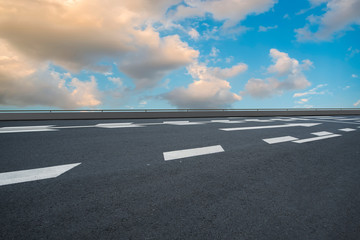 Fototapeta premium Road surface and sky cloud landscape..