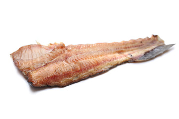 Wędzone filety z pstrąga. Wędzona ryba na białym  tle.