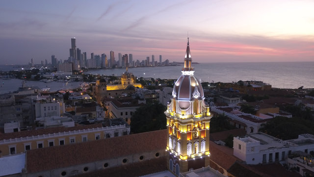 Vista a&eacute;rea de Cartagena en el atardecer