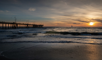 Fototapeta na wymiar Sunset at Santa Monica Pier