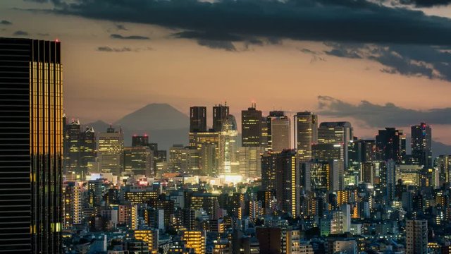 TL D2N day to night Tokyo skyline , Shinjuku view and Mountain fuji in Japan, Panning Right, Panning, Time-Lapse, day to night.