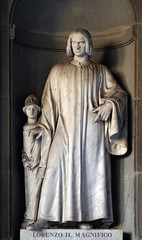 Fototapeta premium Lorenzo il Magnifico, statue in the Niches of the Uffizi Colonnade. The first half of the 19th Century they were occupied by 28 statues of famous people in Florence, Italy