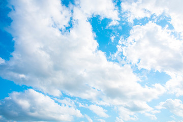  Blue sky and white clouds