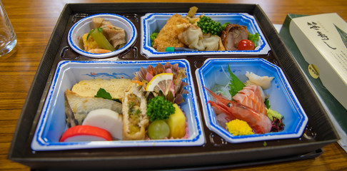 仕出し料理　折詰