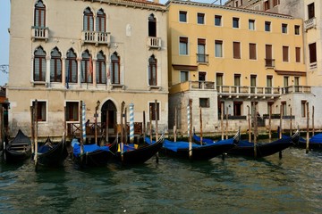 Fototapeta na wymiar Views from the Grand Canal, Venice