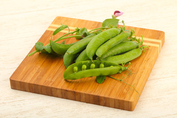 Ripe green peas