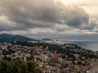 Obraz premium City scape of Marseille and the sea from hill of Notre-Dame de la Garde or, Catholic basilica in Marseille.