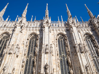 Fototapeta premium side view of wall of Milan Cathedral