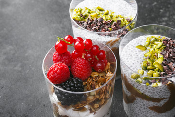 granola with yogurt parfait