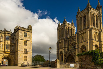 Fototapeta na wymiar Bristol cathedral and the calvary chapel 