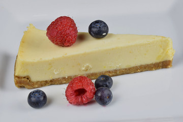 cheese cake with fresh berries