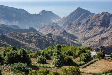 Fototapeta na wymiar Far view over the Anaga mountain