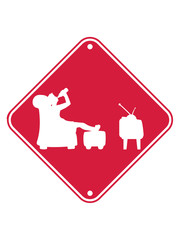 saufen hinweis schild zone bier trinken durst fernseher wohnzimmer fußball möbel tv schauen gucken hocker stoff sessel sitzen stuhl bequem fernsehen ausruhen entspannen komfort sofa clipart design