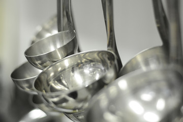 tool, food, home, domestic, white, spoon, kitchen, equipment, accessory, scoop, metal, ladle, and, holding, gray, kitchenware, spatula, useful, items, implements, appliance, hang, server, drainer, set