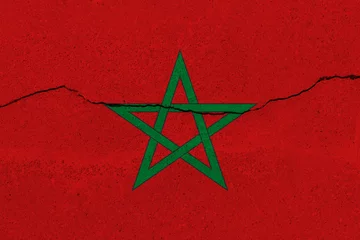 Rolgordijnen Morocco flag on concrete wall with crack © Visual Content