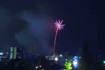 初夏、花火大会