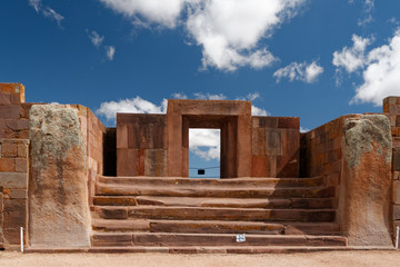 Ruiny stanowiska archeologicznego Tiahuanaco, Boliwia © Miroslaw
